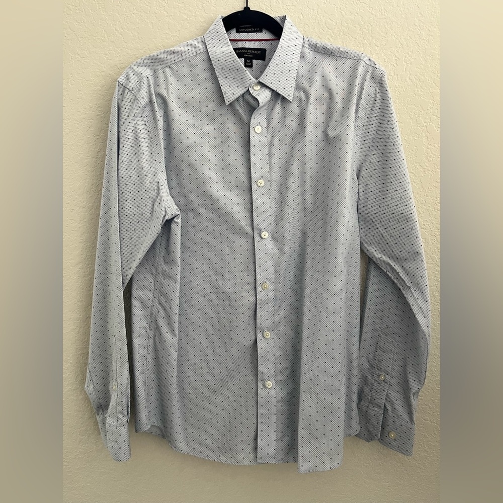 Banana republic Men’s untucked button up